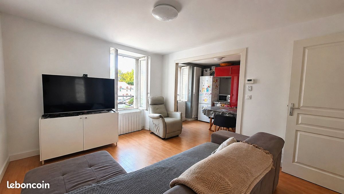 Appartement 3 pièces 43 m² · à Saint-Aubin-d'Aubigné · 43 m² · 590 €/mois
