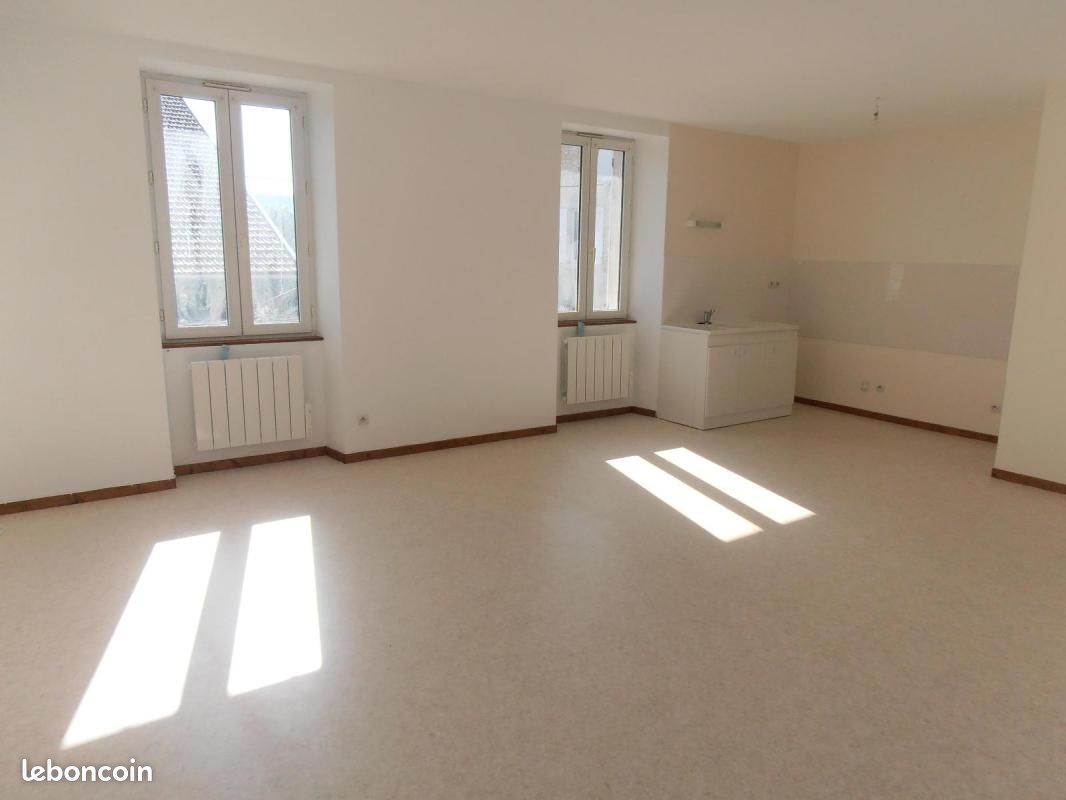 Appartement 3 pièces 58 m² · à Saint-Martin-du-Frêne · 58 m² · 518 €