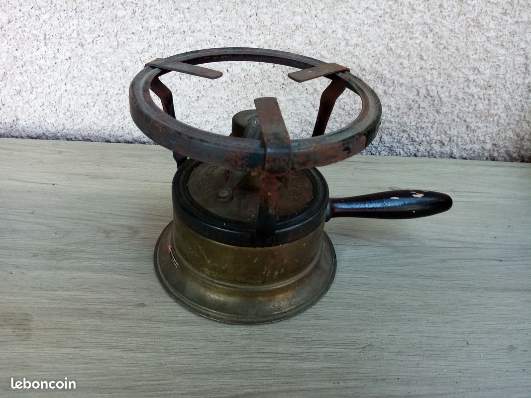 Ancien réchaud à Alcool en cuivre (image 1)