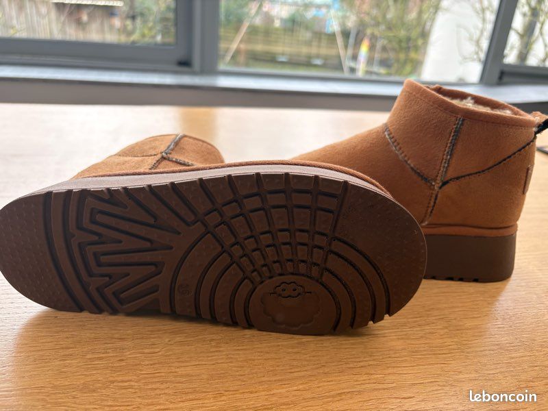 Bottes UGG neuves 36 (image 13)