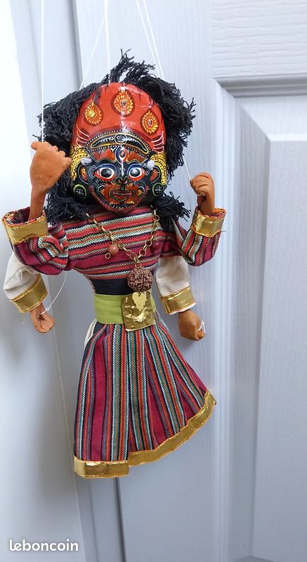 Tête de marionnette asiatique - France