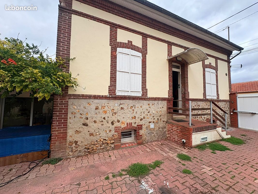 Maison 6 pièces 164 m² · à Évreux · 164 m² · 270 000 €