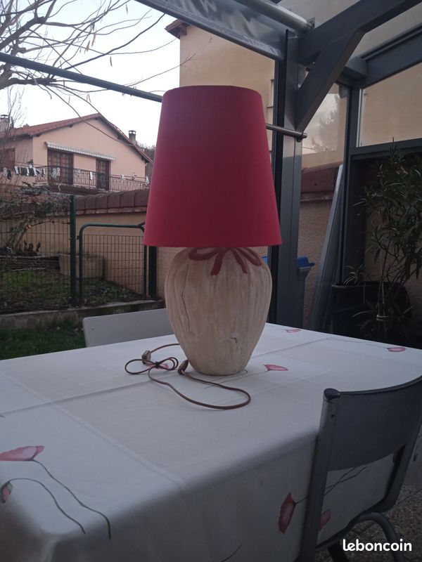 Grosse lampe de chevet (image 1)