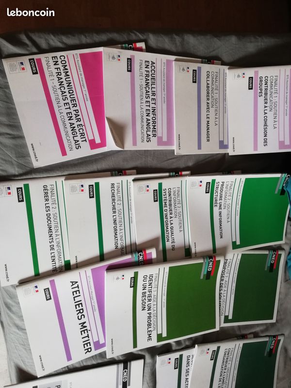 Vend livre Cned Bts Assistant manager 1er année (image 1)