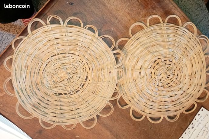 Ancien Dessous de Plat en Fonte Verte Pomme - Vintage French Finds