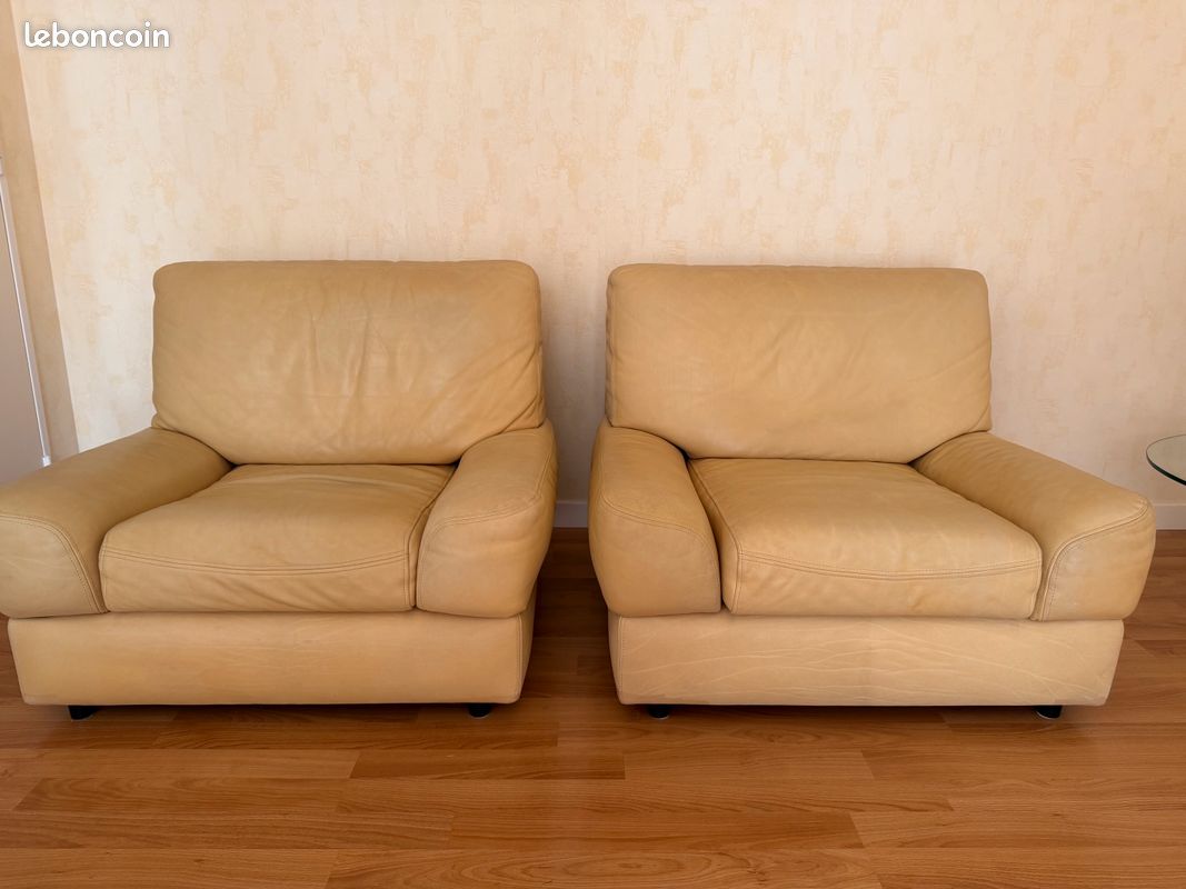 Lot de 2 fauteuils en cuir de veau coloris beige miel - Style cubique contemporain - Très confortables et excellente qualité (image 3)