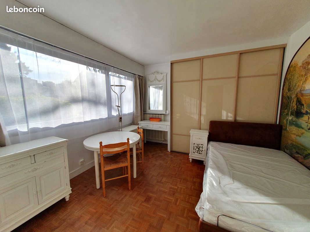 Appartement 1 pièce 21 m² · à Ville-d'Avray · 21 m² · 880 €/mois