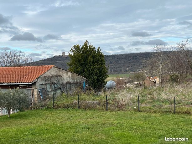 Parking/box 45 m² PUIVERT