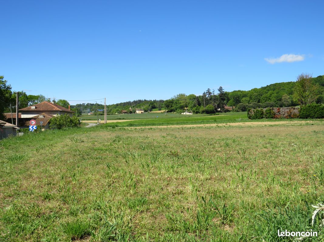 Terrain constructible · à Sarrecave · 24 000 €