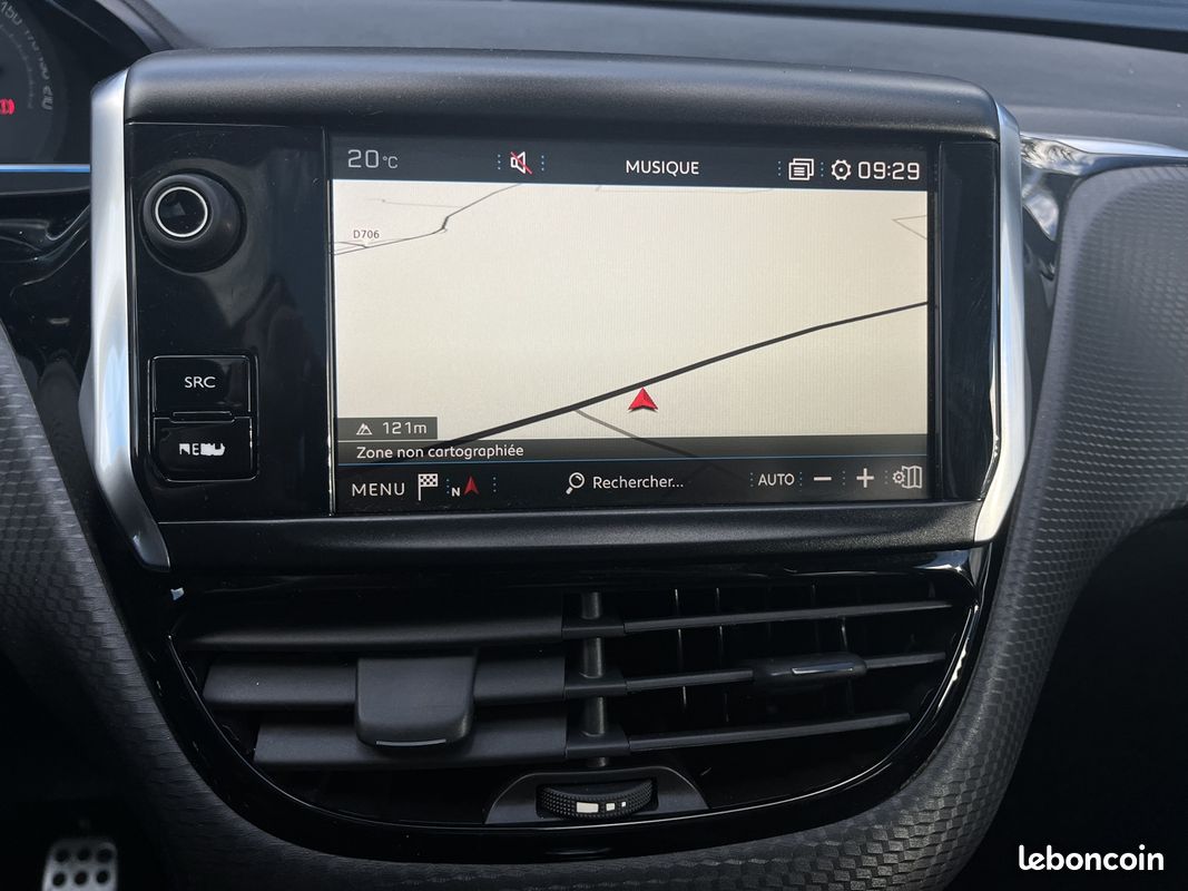 Peugeot 2008 1.6 BLUEHDI 120CH CROSSWAY S&S (image 16)