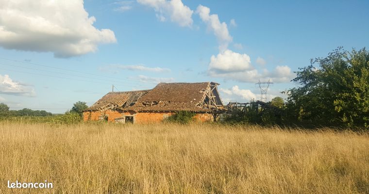 Villeréal : Ancienne grange avec permis de conversion