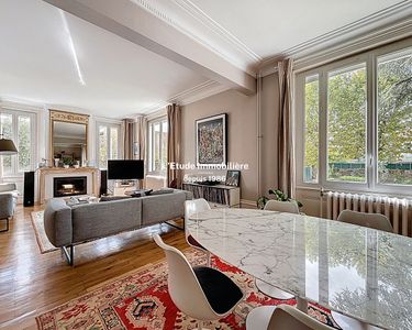 Maison 1 420 000 € - 230 m²