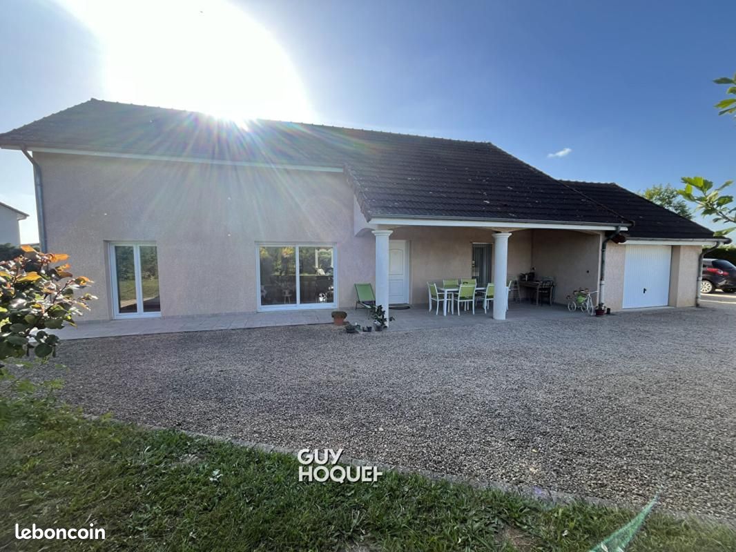 Maison 6 pièces 115 m² · à Vitry-en-Charollais · 115 m² · 255 000 €