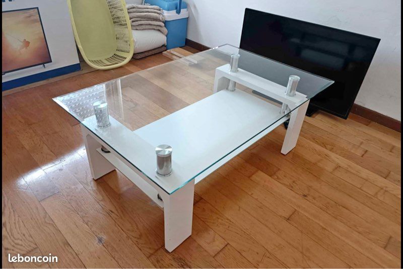 Table (image 1)