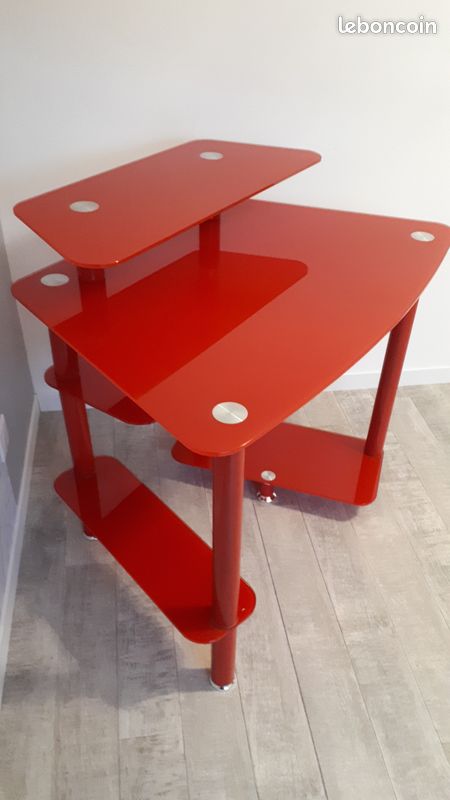 Bureau rouge (image 3)