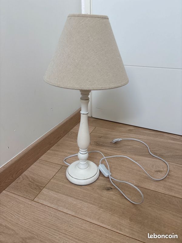 Lampe à poser (image 1)
