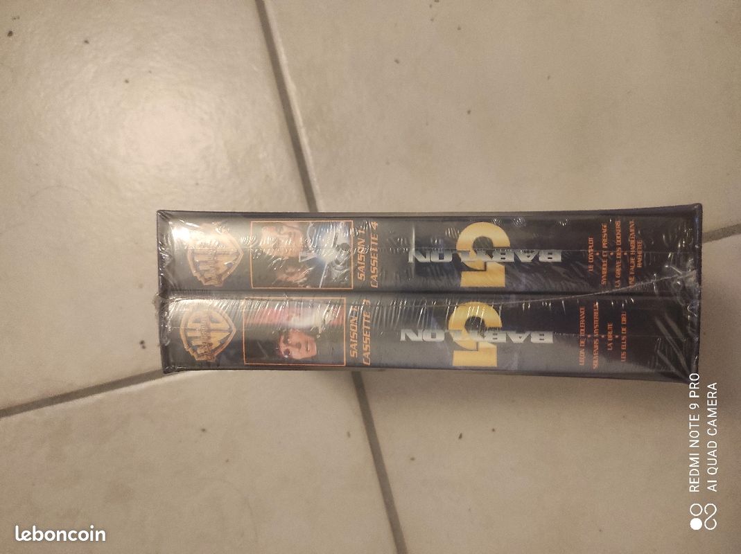 Cassette Babylon 5 sous blister (image 1)