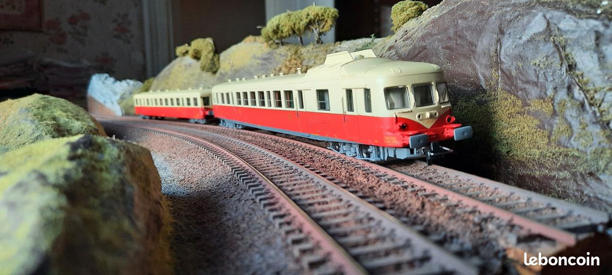 Autorail Roco X2888 HO - Modèle Réduit Digitalisé - Échelle HO - Occasion