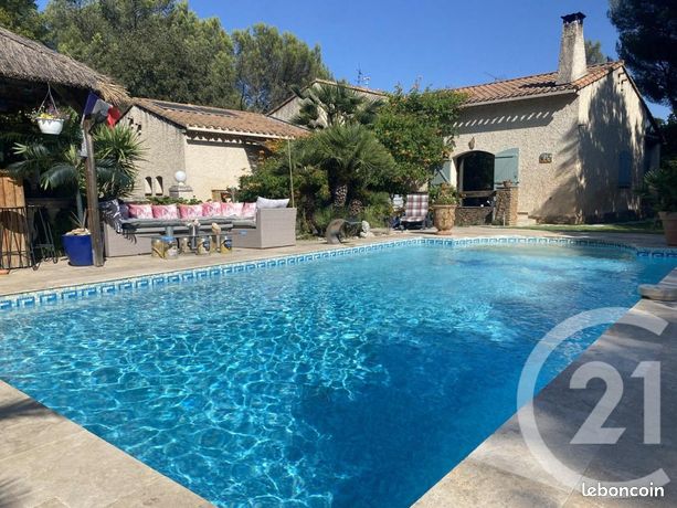 Propriété 5 pièces 207 m² — 13
