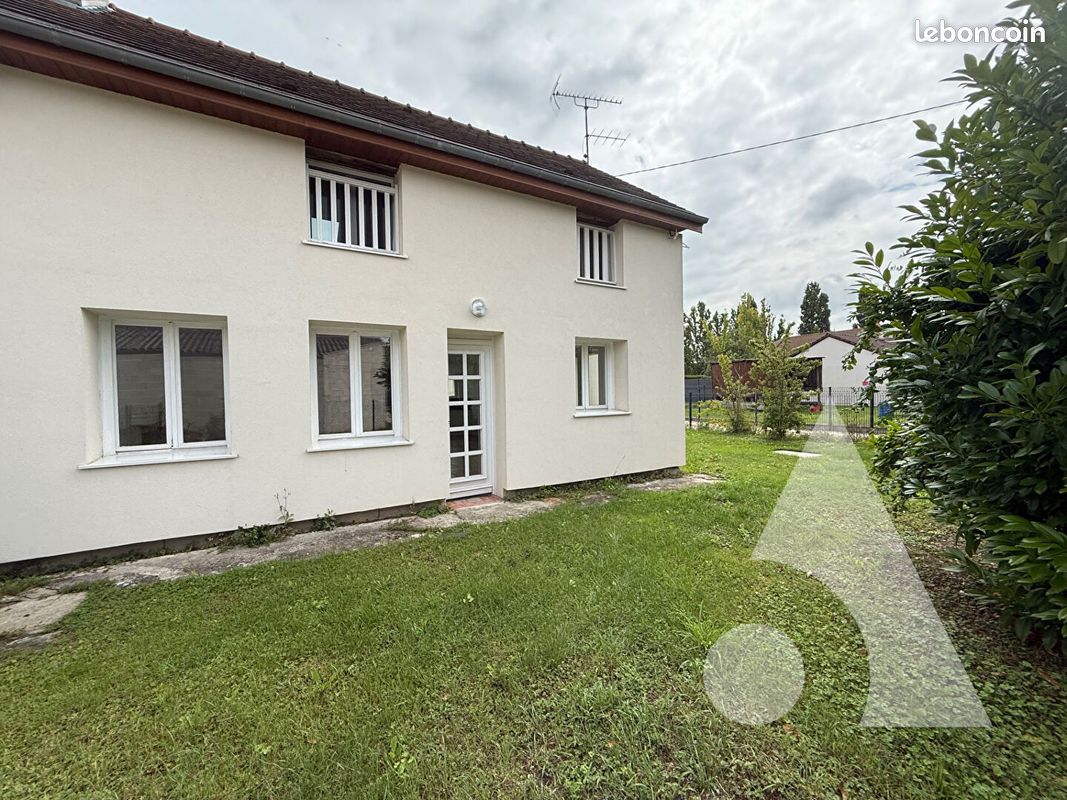 Maison 4 pièces 92 m² · à Rouilly-Saint-Loup · 92 m² · 750 €