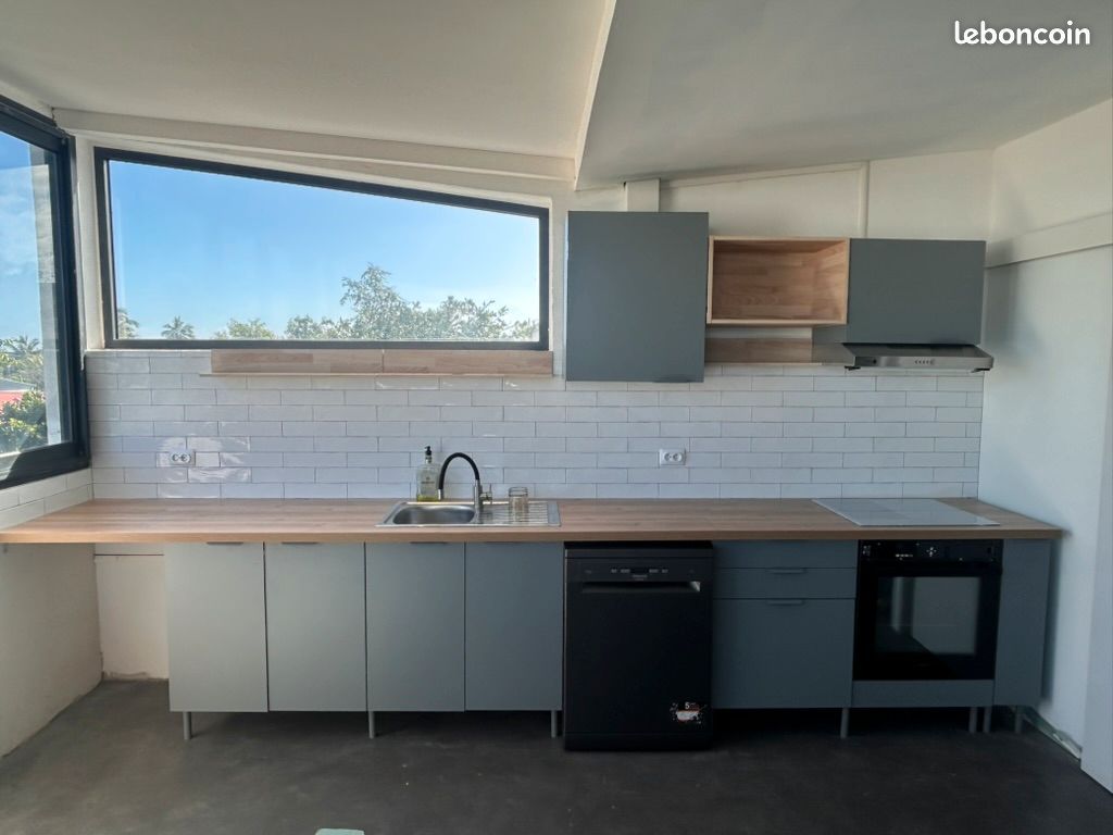 Appartement 2 pièces 87 m² · à Saint-Pierre · 87 m² · 1 300 €