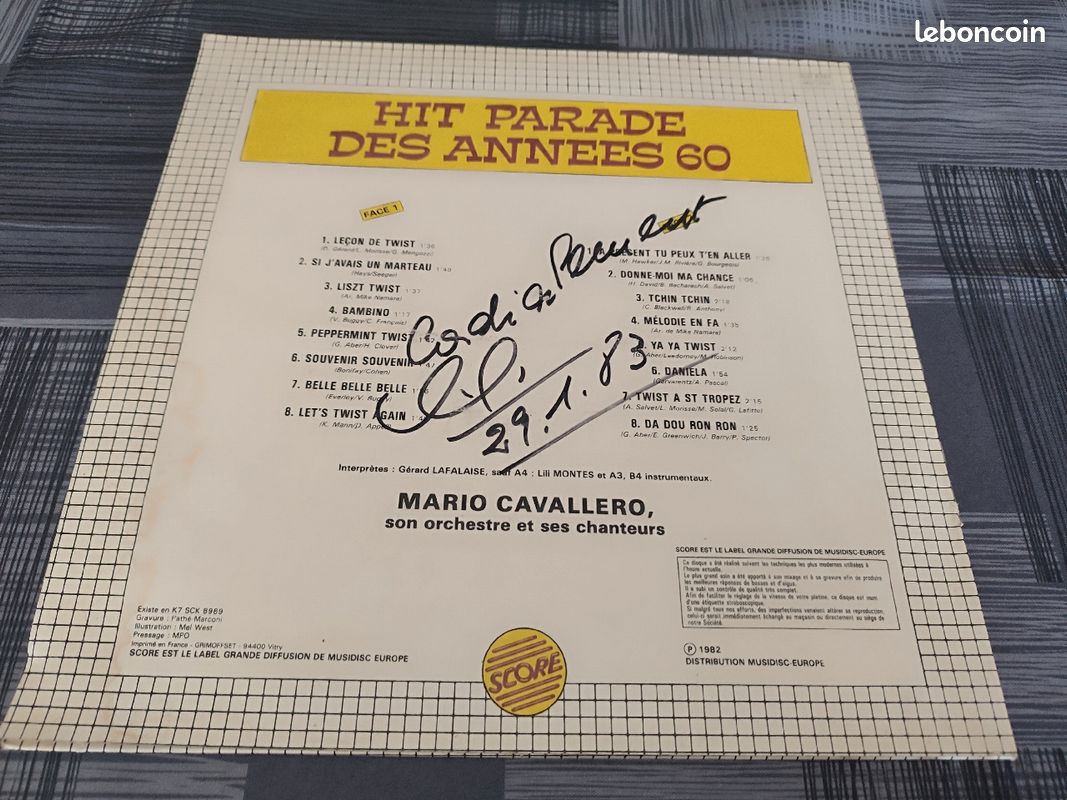 Disque Vinyl vintage dédicacé - Hit parade des années 60 (image 3)