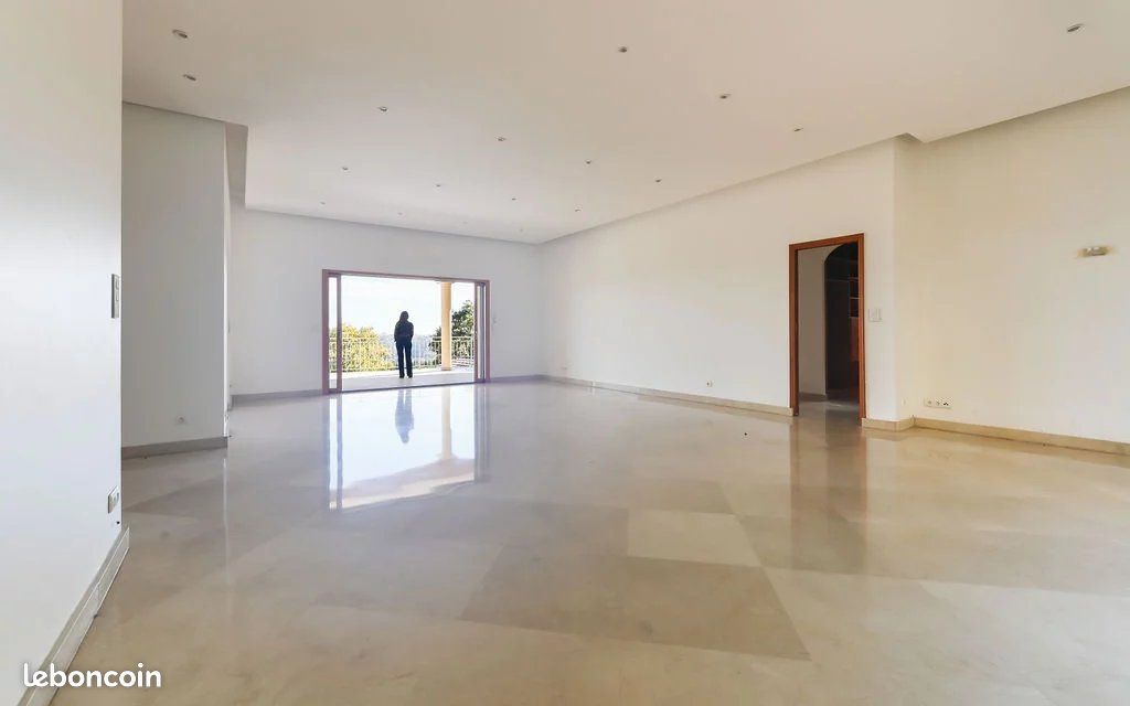 Maison 7 pièces 203 m² · à Collonges-au-Mont-d'Or · 203 m² · 1 490 000 €
