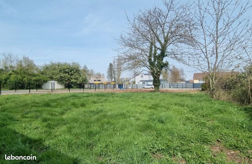 Terrain 1100 m² · à Émalleville · 53 000 €