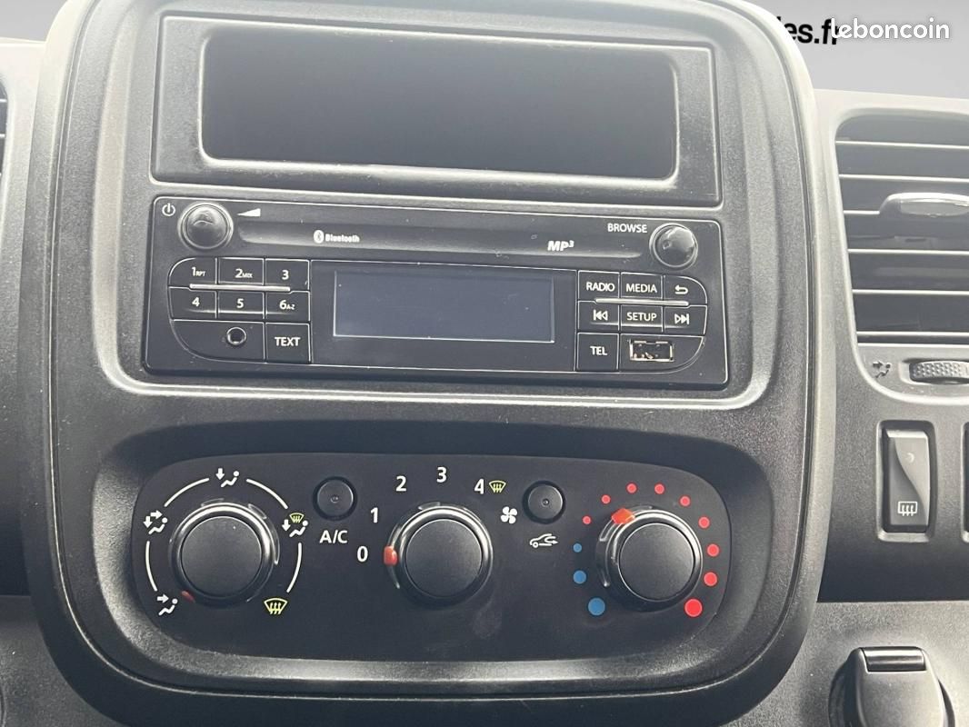 Renault Trafic Combi 1.6 dCi 125ch energy Zen (image 17)