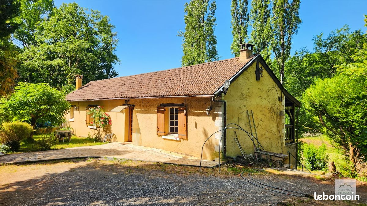 Maison 4 pièces 88 m² · à Château-l'Évêque · 88 m² · 190 000 €