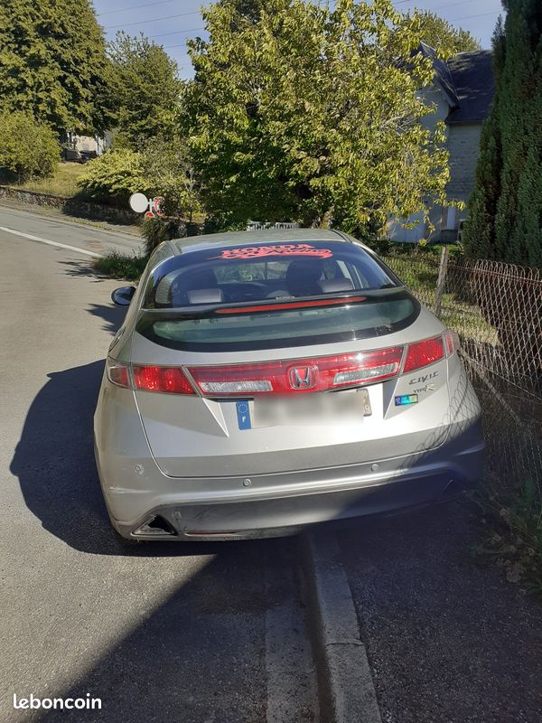 Honda civic roulante (image 3)