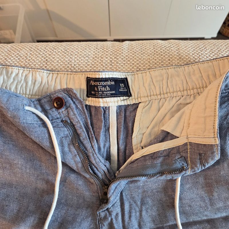 Short XS Abercrombie & Fitch bleu clair (image 2)