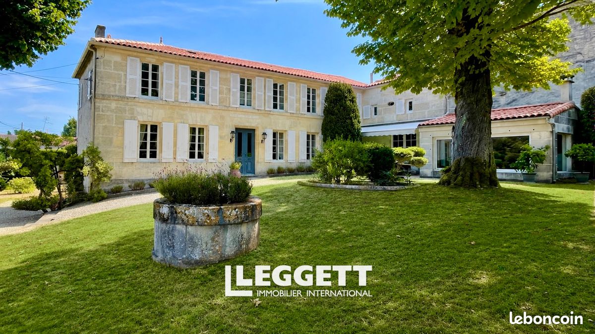 Maison 9 pièces 214 m² · à Cognac · 214 m² · 441 000 €