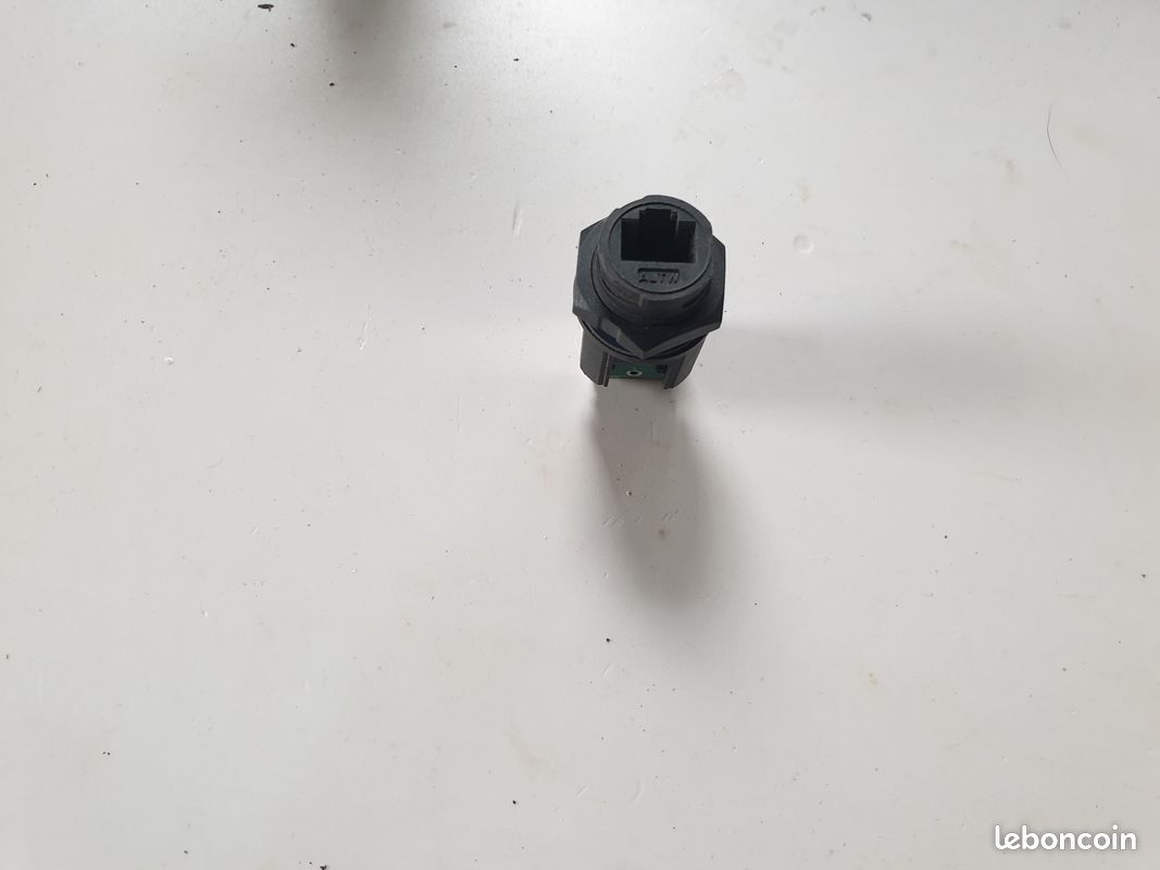 Prise RJ45 (image 1)