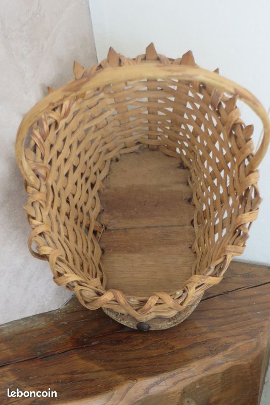 Petit panier ancien d'enfant en osier et bois (image 5)