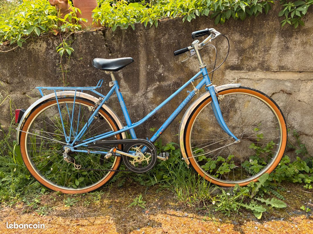 VÉLO FEMME PEUGEOT 1980's - Tube de potence de fourche avec vis de