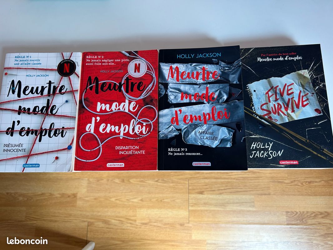 Livre policier (image 1)