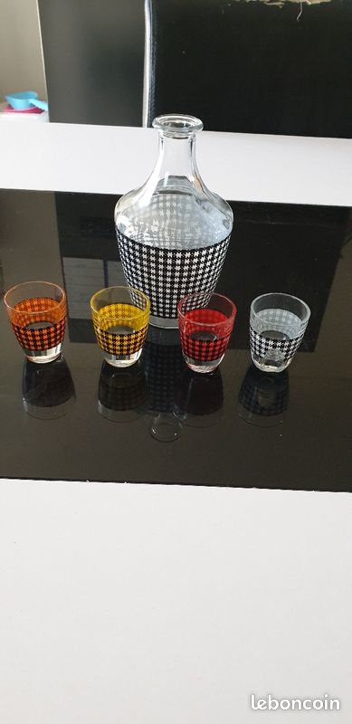 Ensemble vintage carafe et 4 verres (image 1)