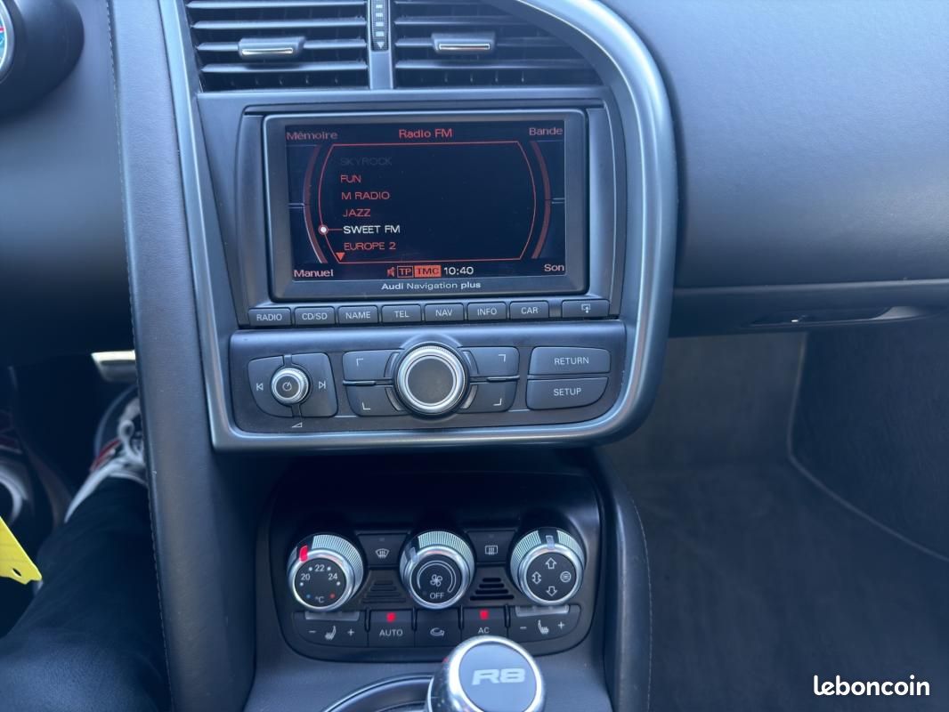 Audi R8 V8 4.2 FSI 420 Quattro R-Tronic (image 16)