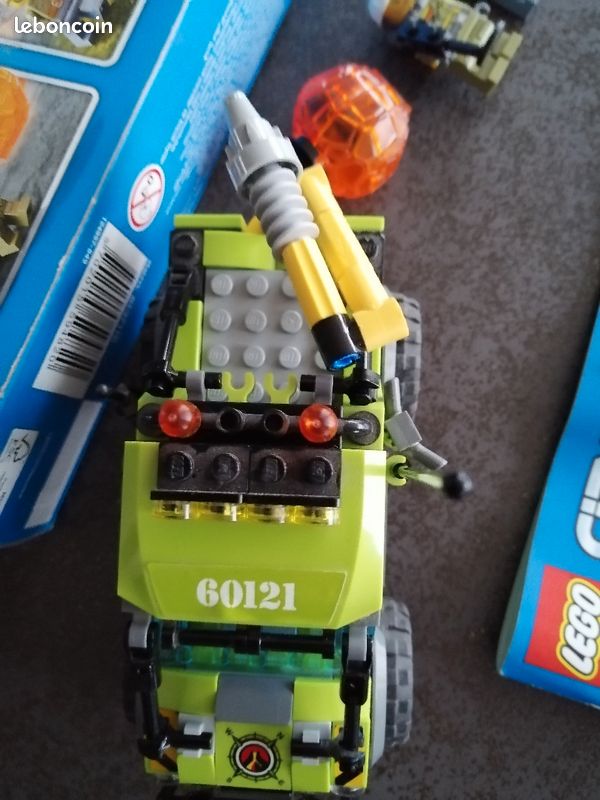 Lego 60121 Le camion d'exploration du volcan (image 4)