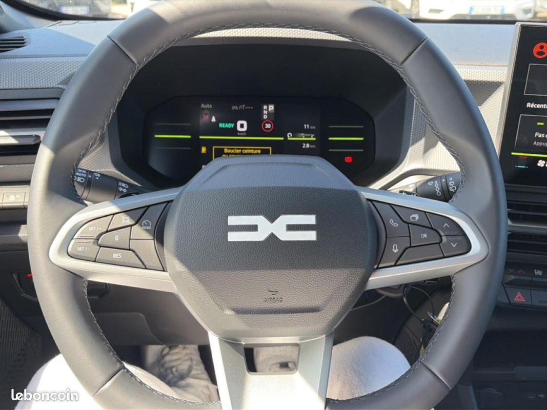 DACIA DUSTER 1.2 hybrid-g 150 expression 4x4 (image 15)