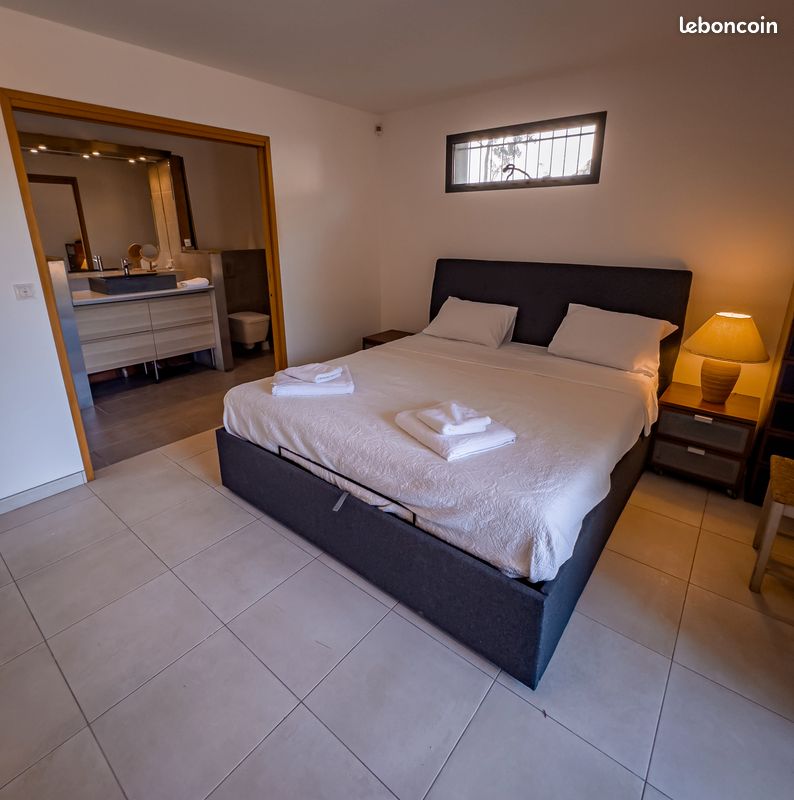 Villa Saint Aygulf (Frejus) Var, 280 m de la mer (image 16)