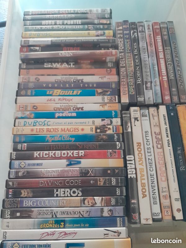 Lots de 350 DVD (image 1)
