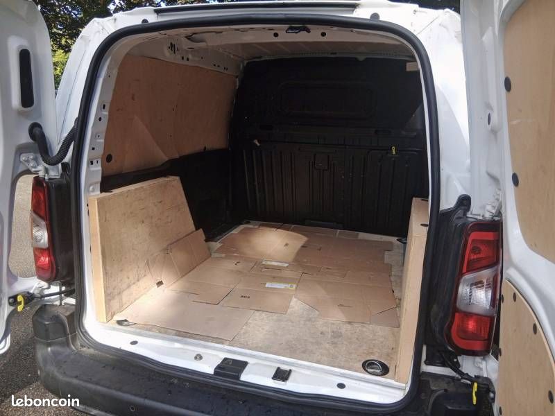 Peugeot Partner FGN FOURGON STANDARD 1000 KG BLUEHDI 100 S&S BVM5 PREMIUM (image 7)