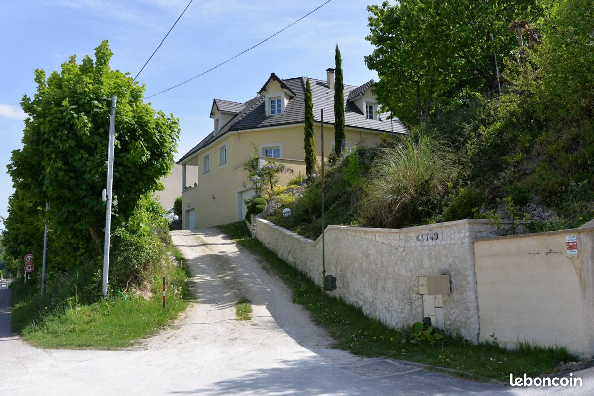 Maison 9 pièces 165 m² · à Moulineaux · 165 m² · 288 900 €