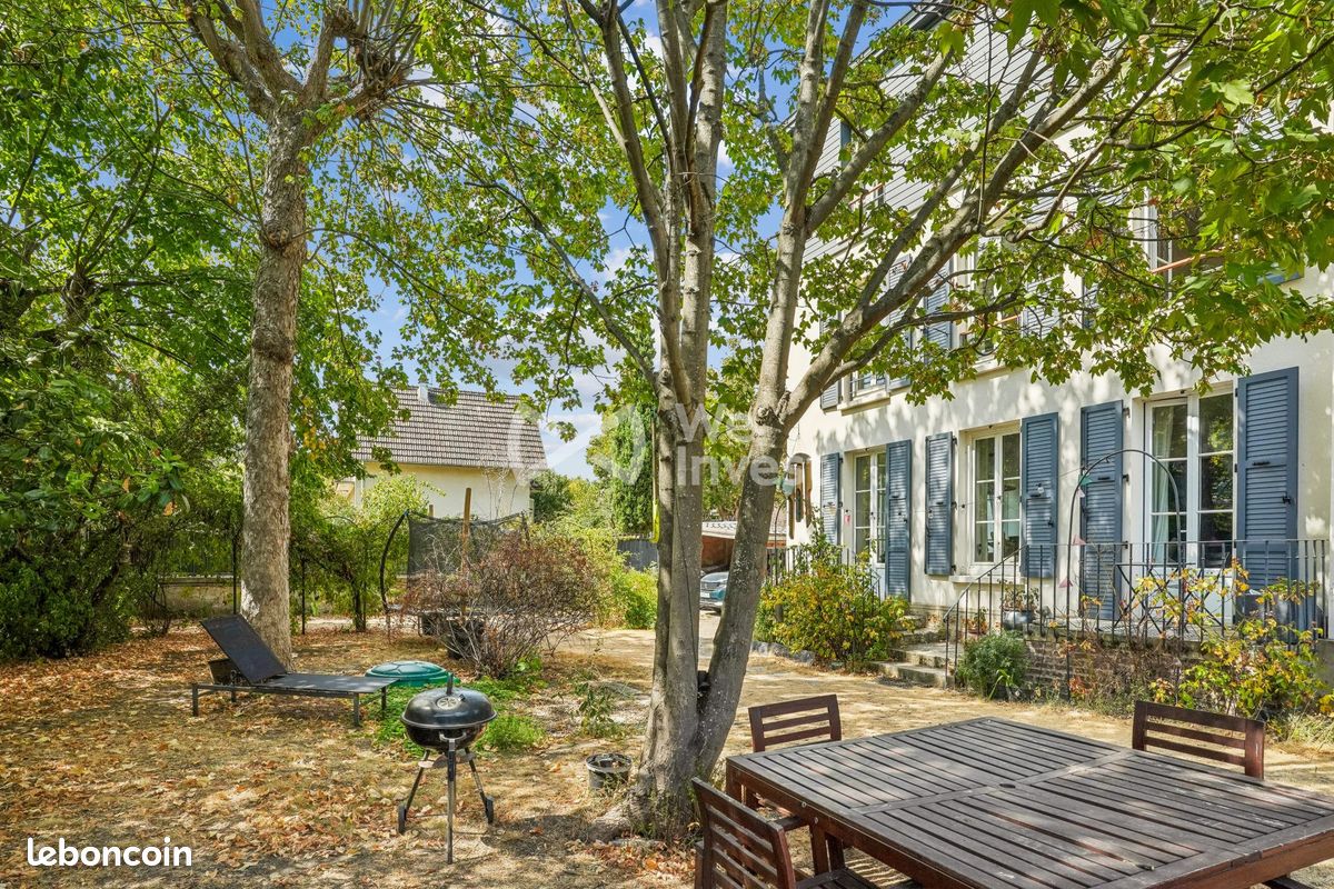 Maison 8 pièces 150 m² · à Colombes · 150 m² · 1 200 000 €