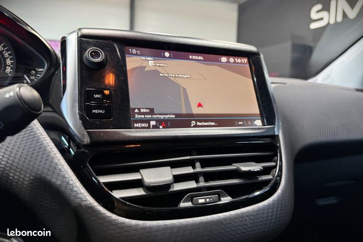 PEUGEOT 2008 1.2 82ch BVM5 Style Garantie 12 mois (image 13)