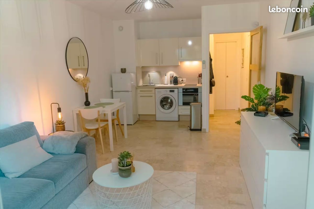 Appartement 1 pièce 25 m² · à Antibes · 25 m² · 800 €/mois