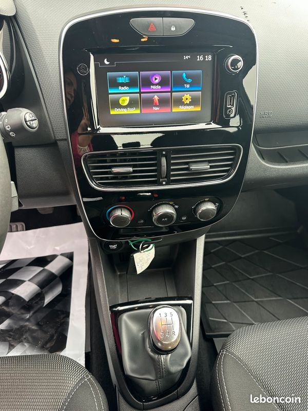 Renault Clio 1.5 L DCi 75 CH "Business" 1ère Main (image 5)