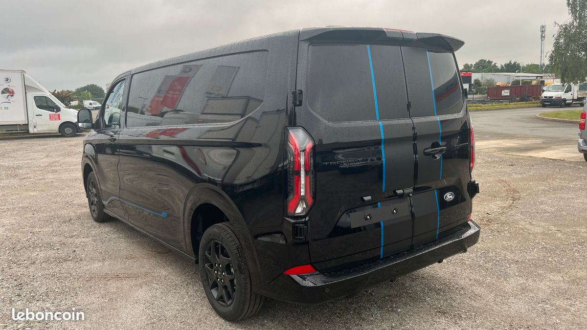 41 990 HT / Ford transit custom sport 320 l2h1 2.0 ecoblue 170 cv bva noir neuf / tva recuperable (image 4)